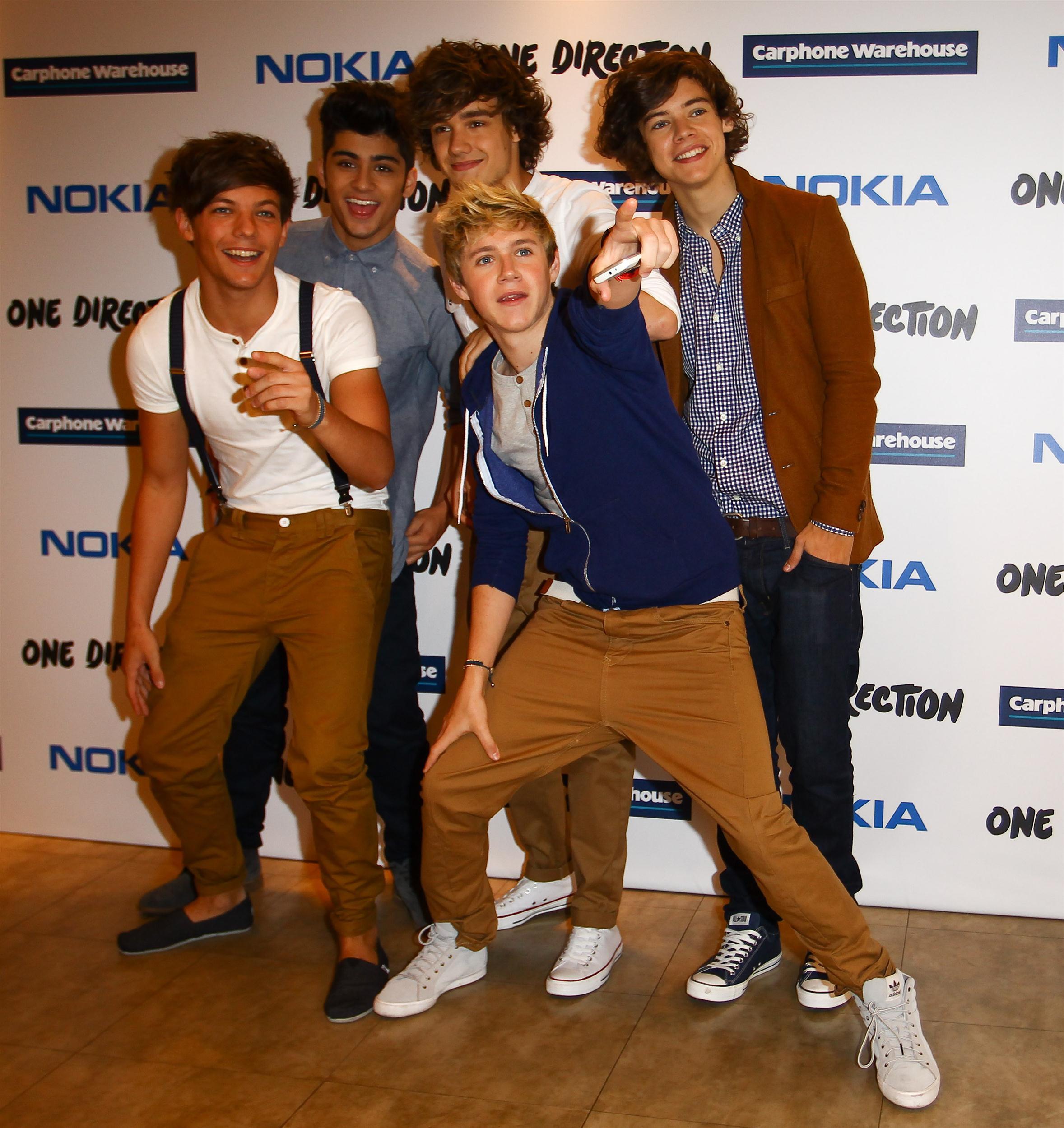 'One Direction' at a phone launch at Carphone Warehouse - Photos | Picture 101243